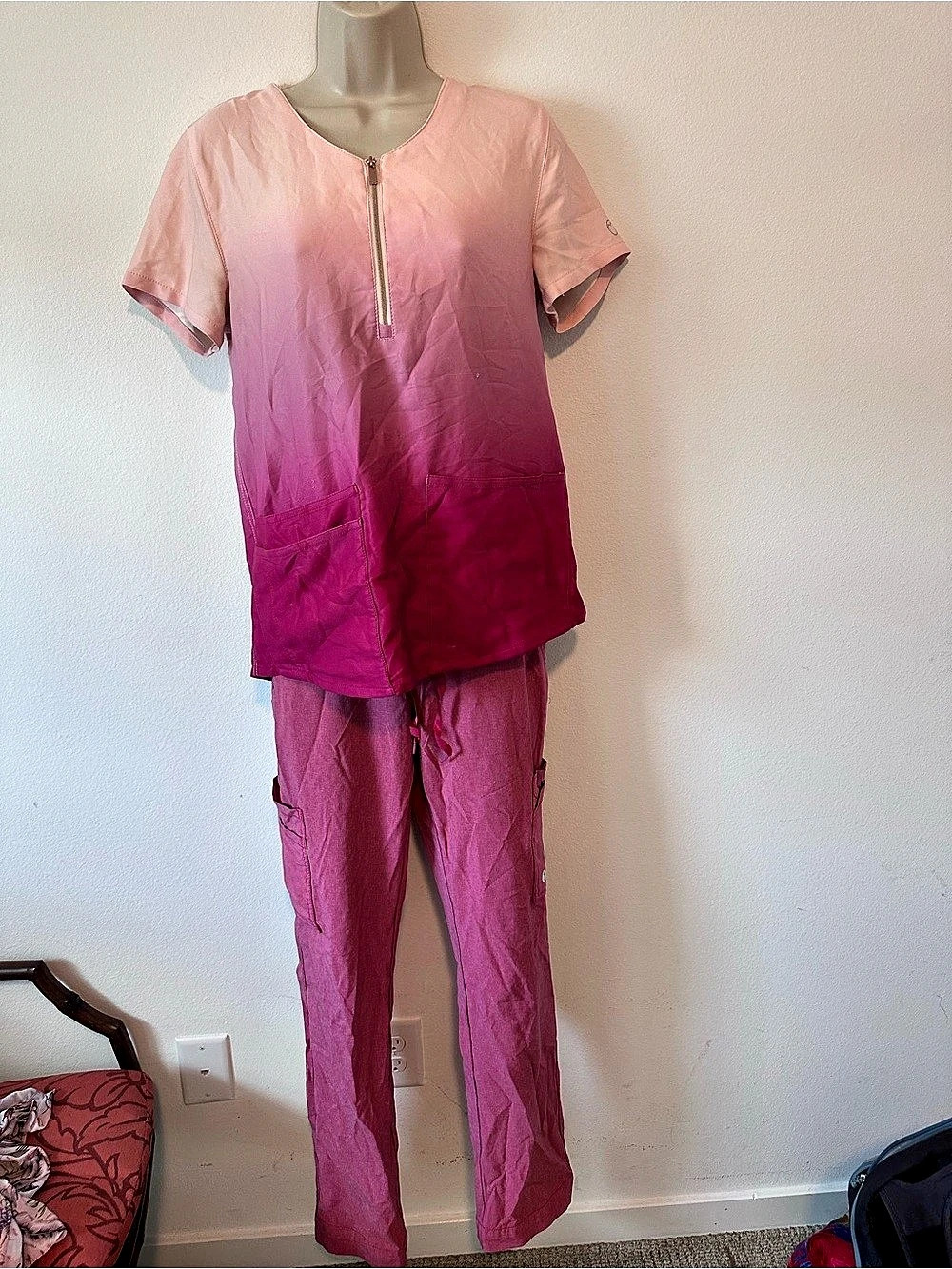 health pro Pink ombré Scrub Set